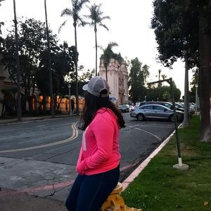 Meet your Posher, Anahi